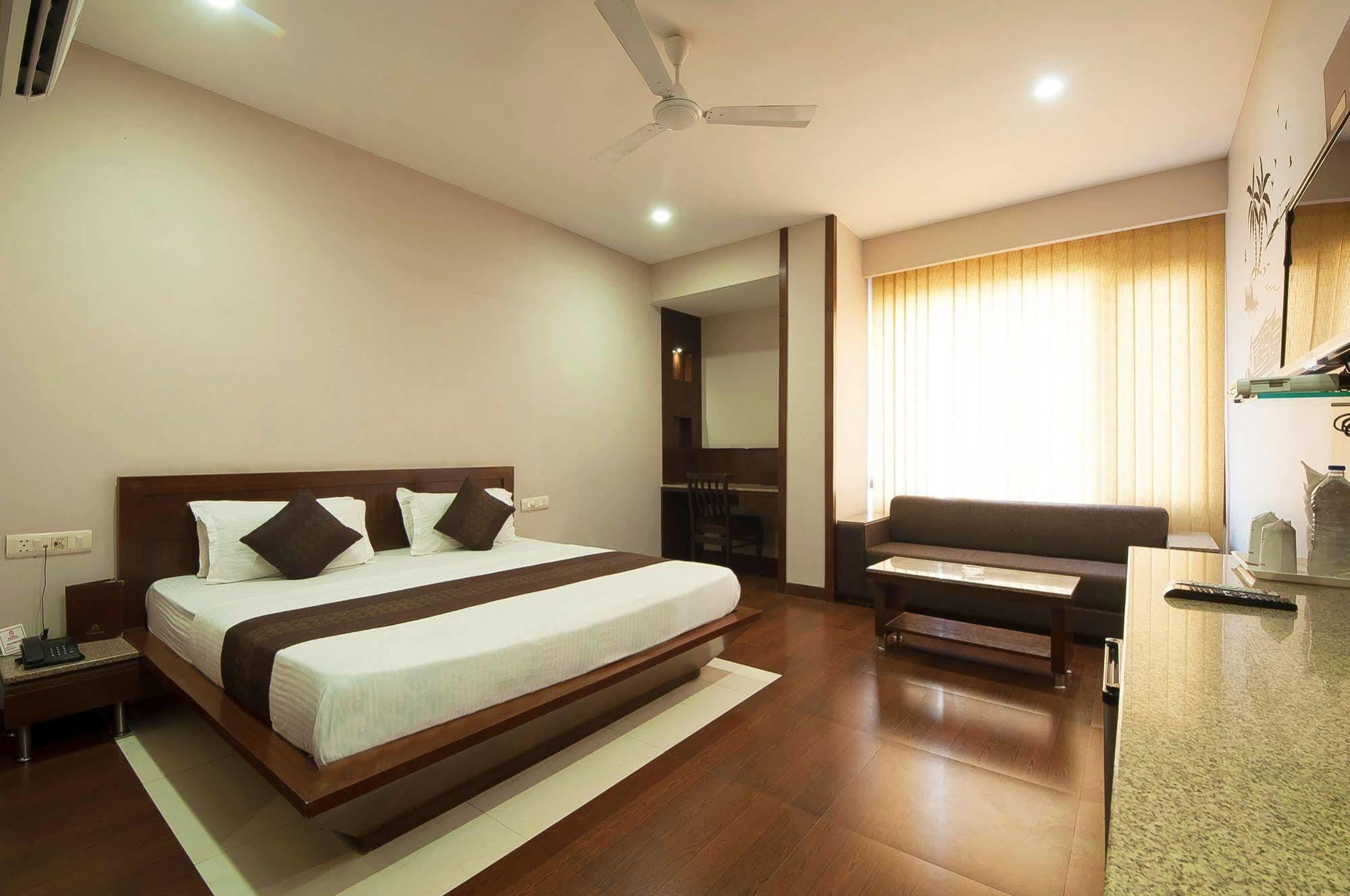 אמריצר Fabhotel Basera מראה חיצוני תמונה