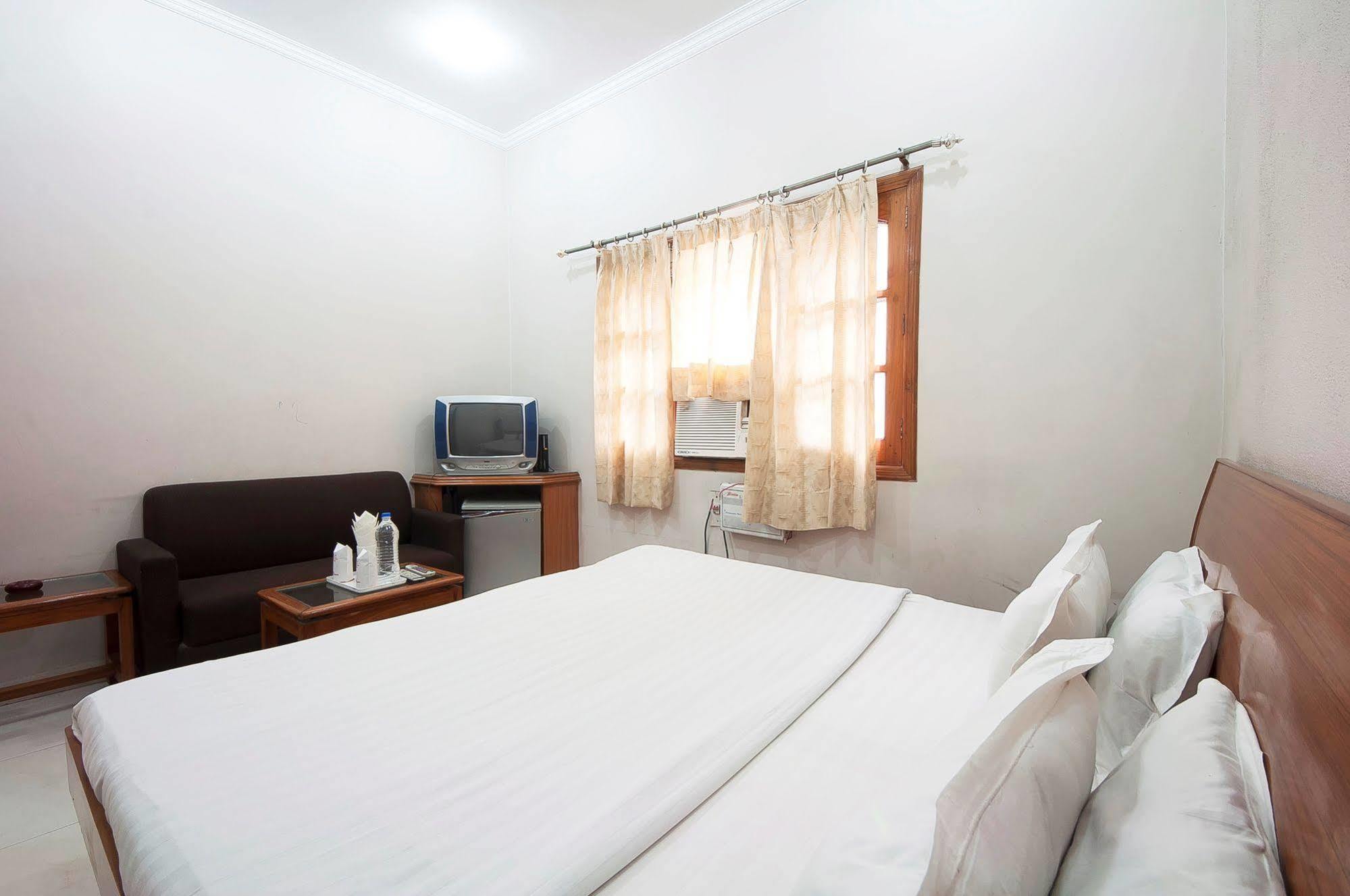 אמריצר Fabhotel Basera מראה חיצוני תמונה
