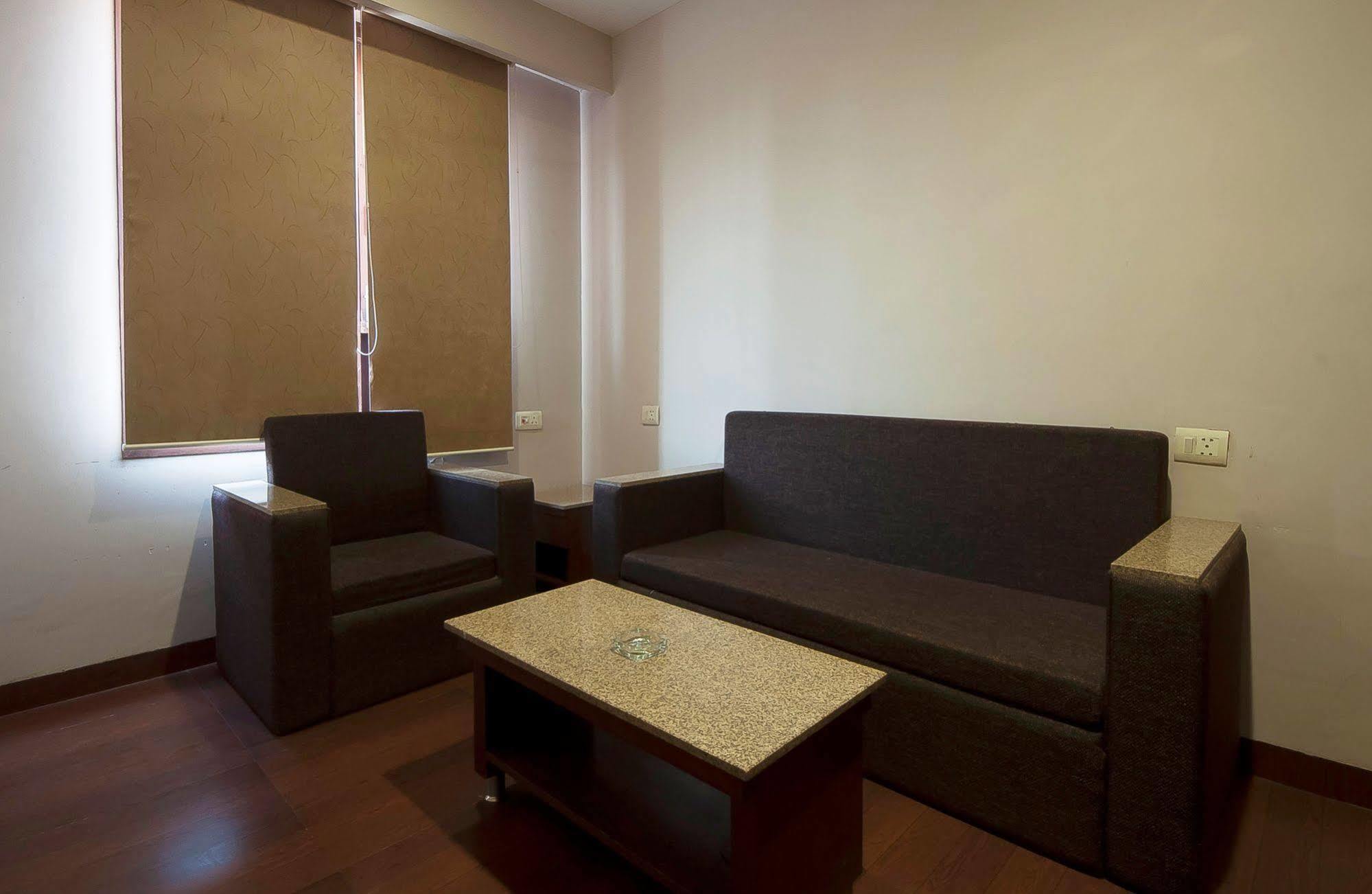 אמריצר Fabhotel Basera מראה חיצוני תמונה